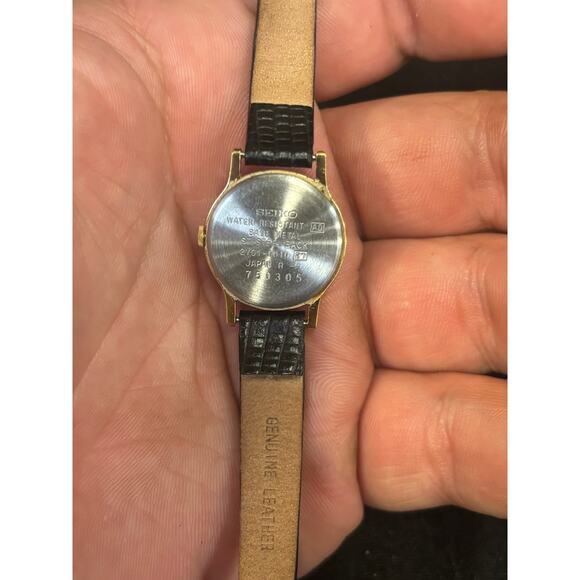 Vintage Seiko 2Y01-0010 Women’s Watch! New Battery! main image 4